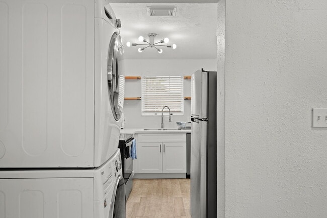 Photo - 701 28th St Unit D