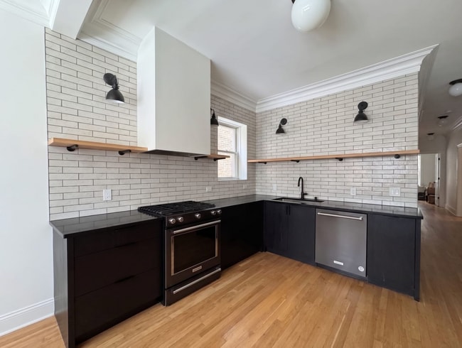 Photo - 834 W Waveland Ave Unidad 1