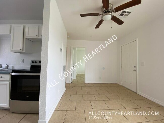 Photo - 944 SE 14th St Unit #1