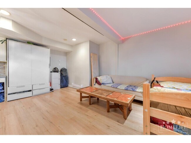 Photo - 7437 Garfield Dr