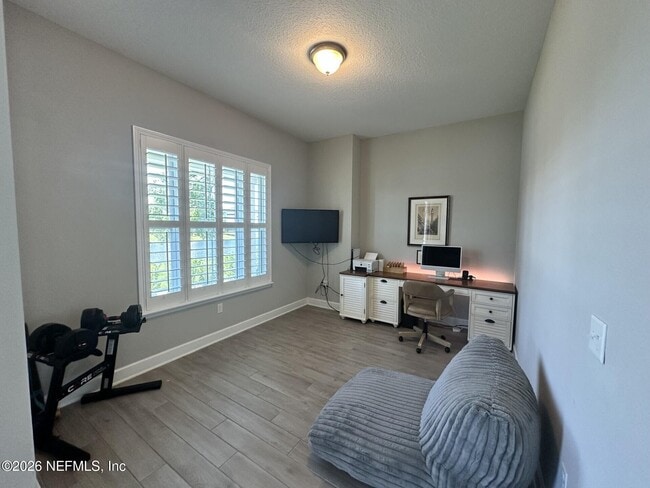 Photo - 228 Dalton Cir