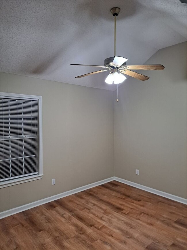 Photo - 3 Bed/3 Bath