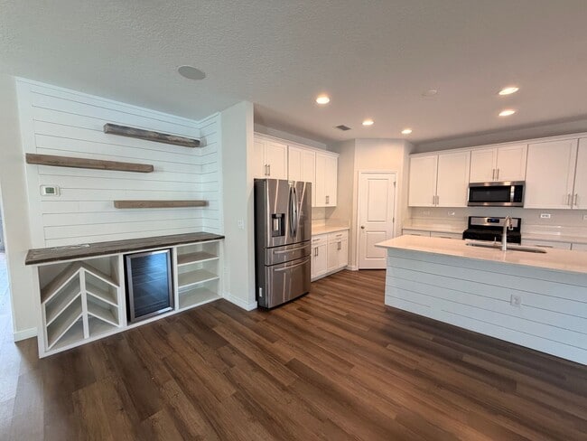 Photo - 4/3 Oasis in Beacon Lakes! Private Pool & Amenities! REDUCED DEPOSIT!