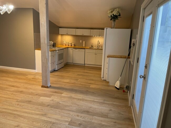 Photo - 1818 Arden Ln