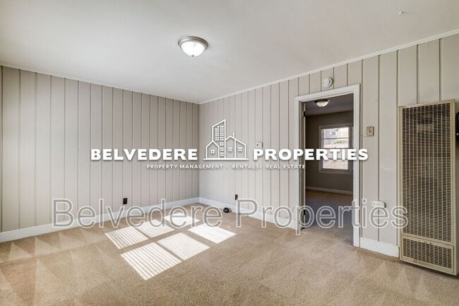 Photo - 215 McIver St