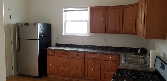 Photo - 4417 N Keokuk Ave Unit 2nd floor