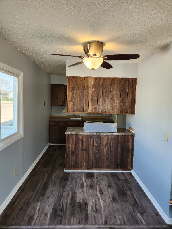 2001 NW Hickory Ln