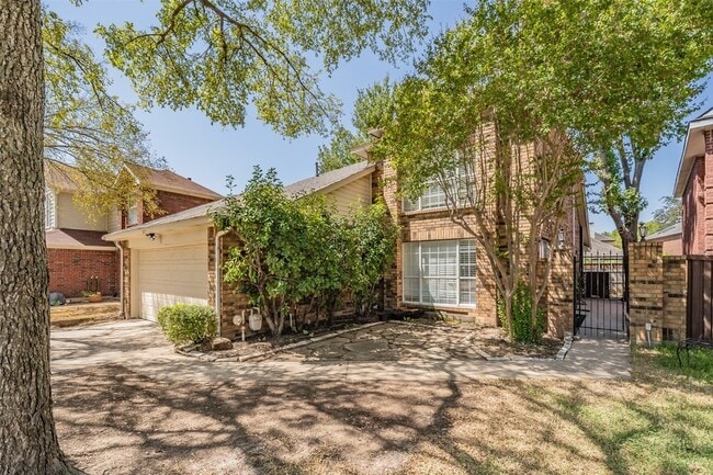 617 Dover Ct