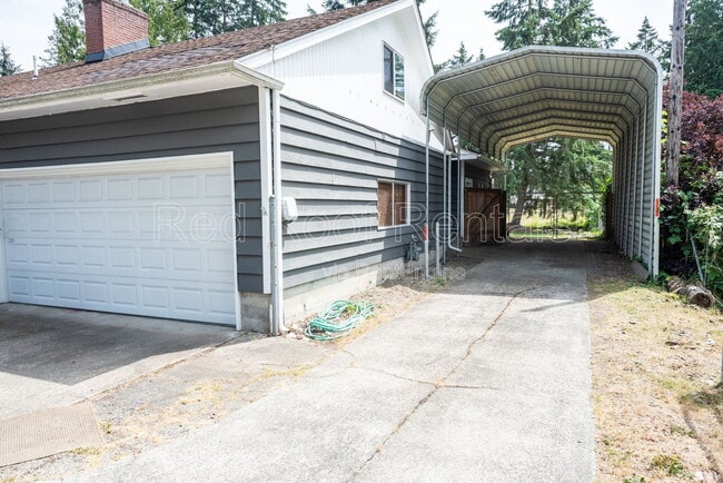 Photo - 502-138 138 St E