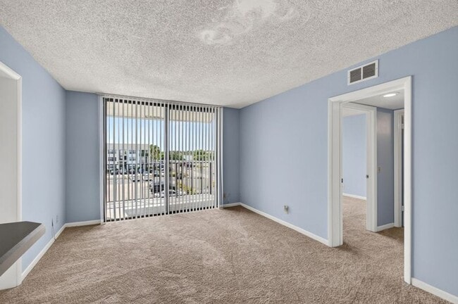 Photo - 2 Bedroom 2 Bathroom Move-In Ready Rental near Tanger Outlets! Unit -1