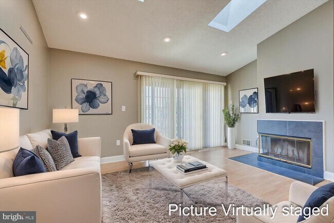 Photo - 268 Kempsey Dr