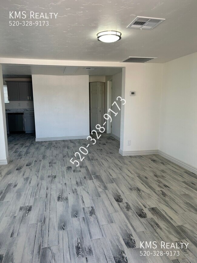 Photo - 1446 N Hualpai Rd