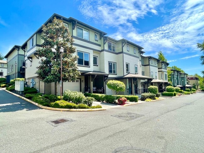 Building Photo - Great Townhome for rent