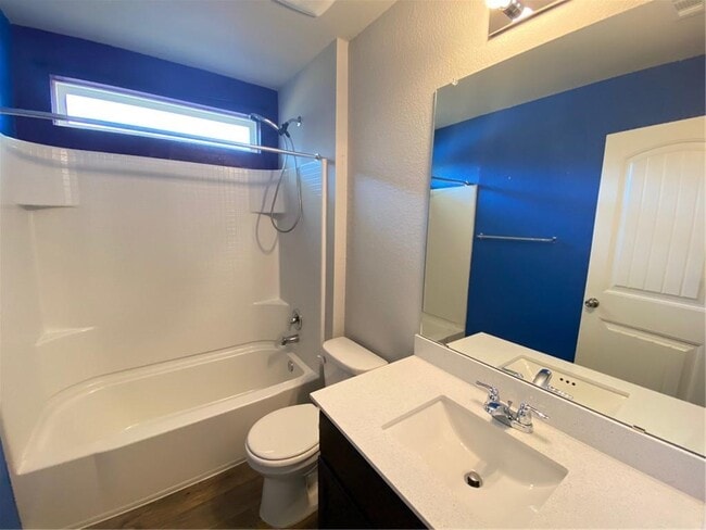 Photo - 321 Old Glory Trail