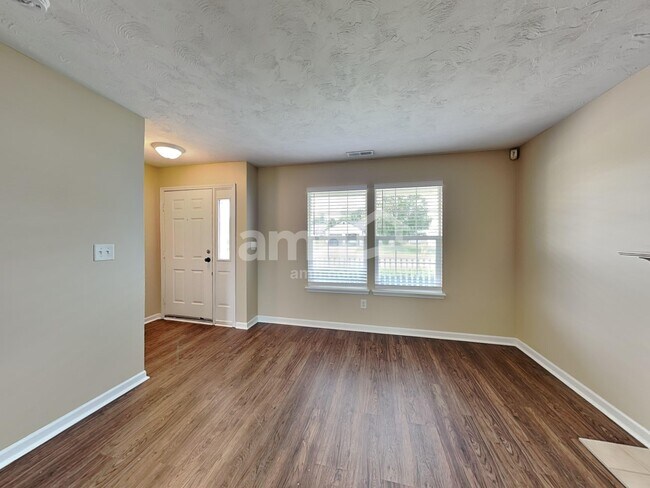 Photo - 717 Breakers Ln