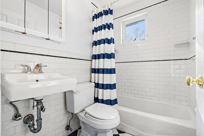 Photo - 62 Thomas St