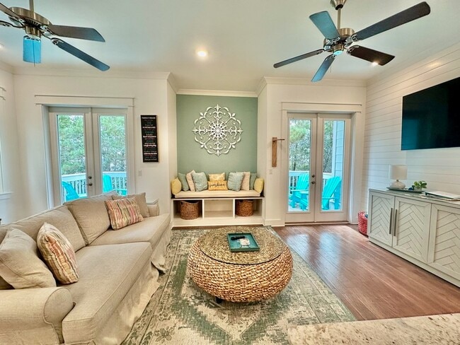 Photo - 18 E Milestone Dr