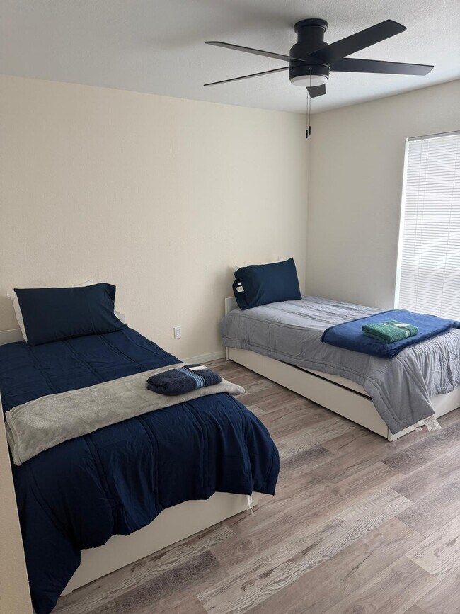 Photo - 1211 Cedar Hill Ln