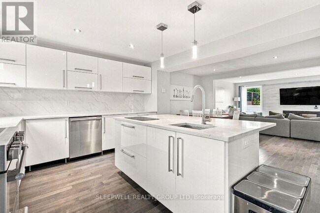 Photo - 21 Kedgewick Ct