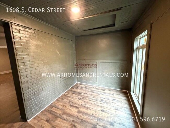 Photo - 1608 S Cedar St
