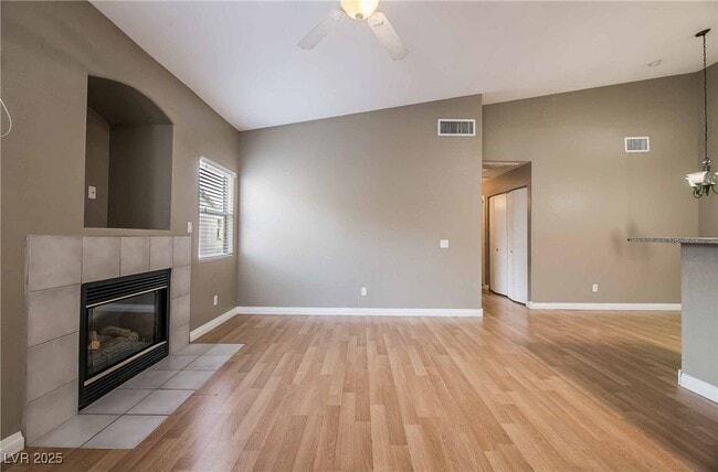 Photo - 7450 S Eastern Ave Unidad 2035