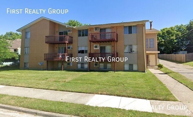 Building Photo - 1 Bedroom, 1 Bath Apartment, Dayton, OH. M... Unit Apt. 9