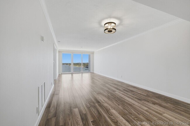 Building Photo - 3901 S Flagler Dr Unit 802