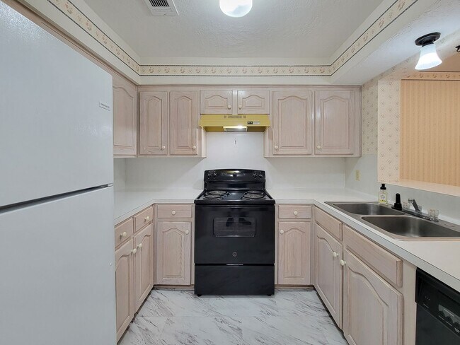 Photo - 2 BEDROOM 2.5 BATH TOWNHOME IN HUMBLE