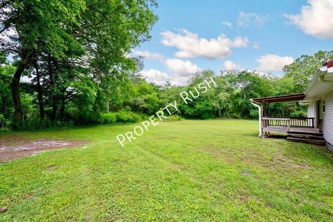 Photo - 321 Whitmire Cir