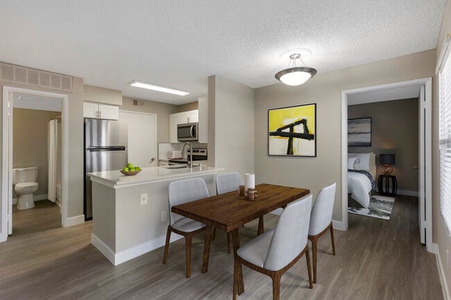 Photo - Solis at Flamingo