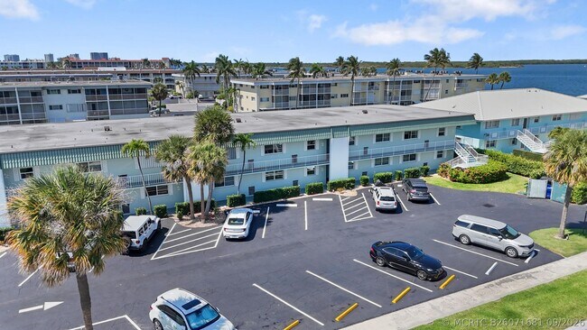 Photo - 109 Wettaw Ln Unit 101