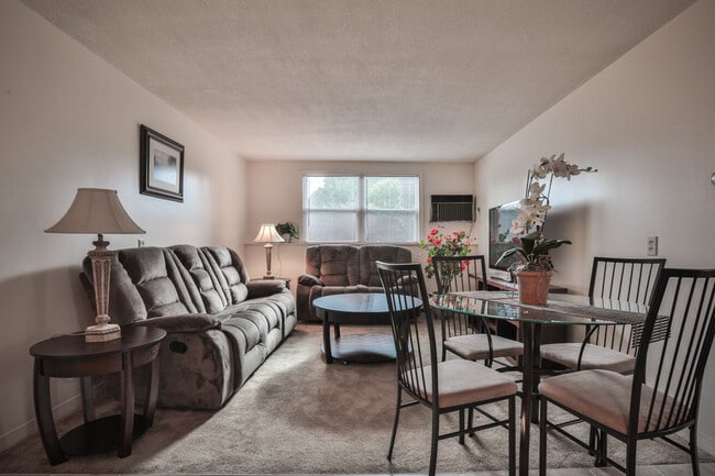 Photo - Hudson Gardens