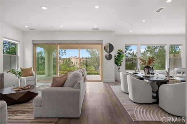 Photo - 59 Longchamp