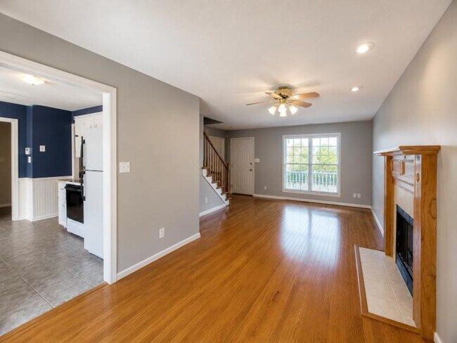 1034 Persimmon Ct