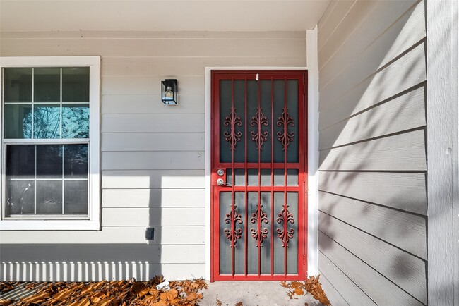 Photo - 7437 Bywood St