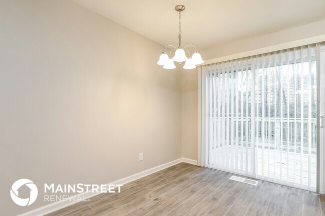 Photo - 833 Brian Ln