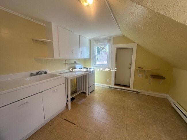 Building Photo - 7A Taylor St Unit 3 Rental