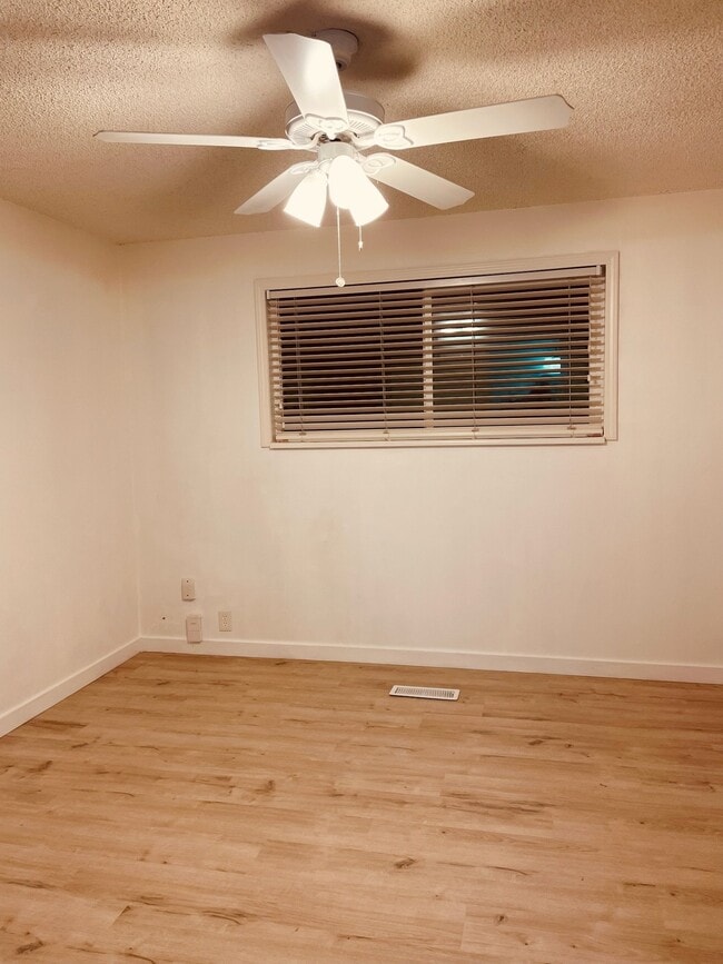 Photo - 844 S Roberta St Unit 4