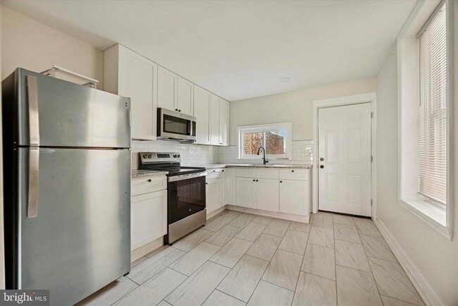 Photo - 6002 W Thompson St