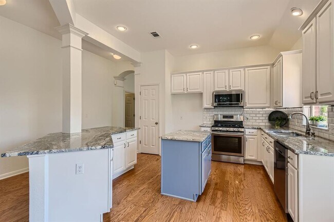 Photo - 6740 Poncha Pass