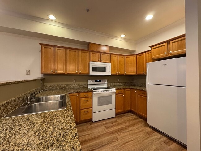 Photo - Downtown  1 Bed 1 Bath Condo Unit Close to Everything New Flooring New Appliances