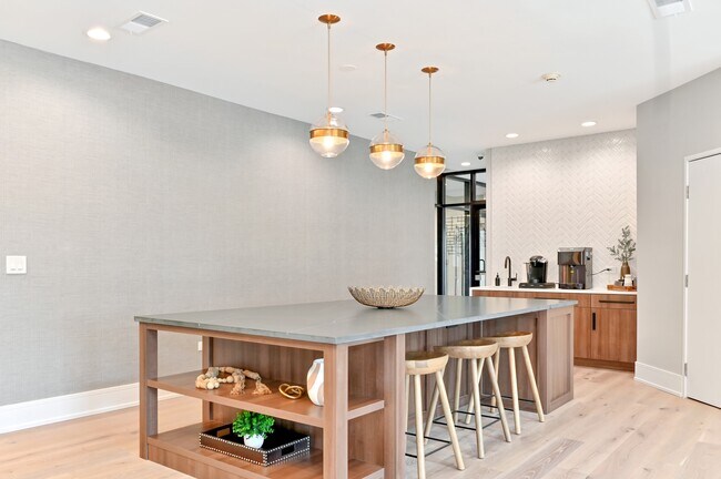 Photo - Farmington Lakes Apartments