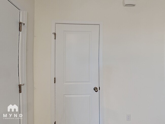 Photo - 354 Rayland St