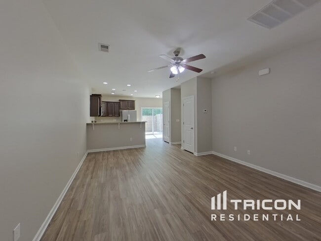 Photo - 841 Dawsons Park Wy