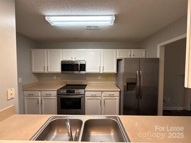 Photo - 6018 Patric Alan Ct