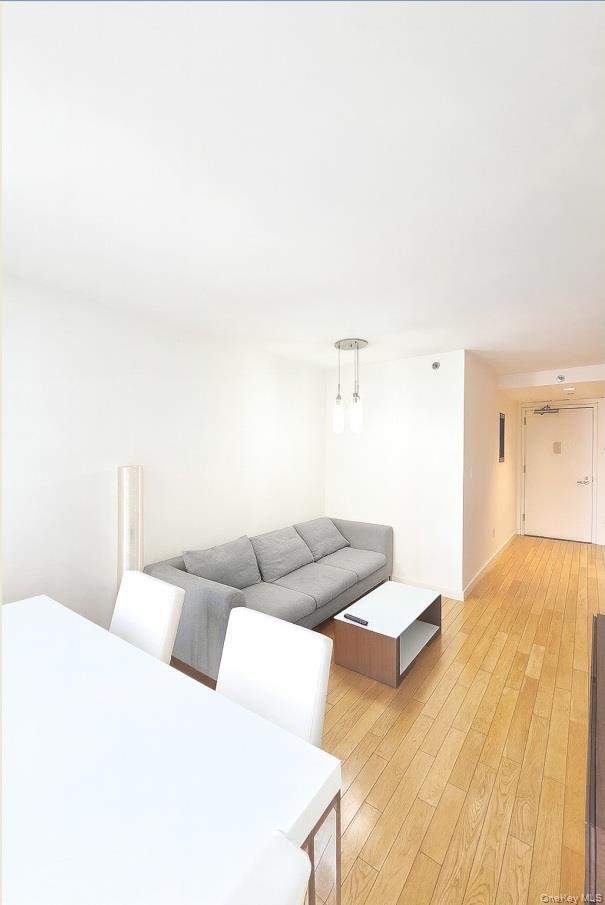 Photo - 39-16 Prince St Unit 7A