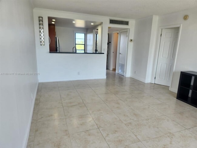 Photo - 3301 N Country Club Dr Unit 504