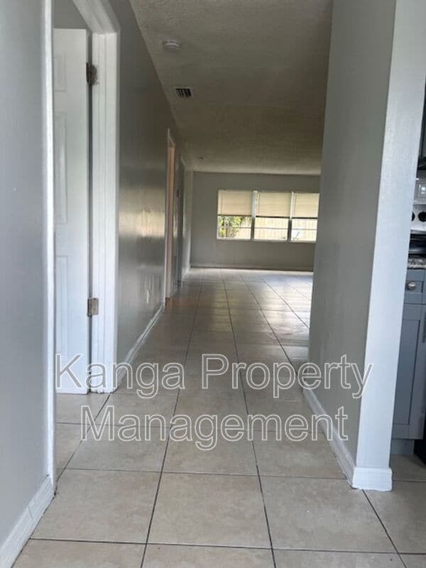 Photo - 3206 Louisiana Ave Unidad 3