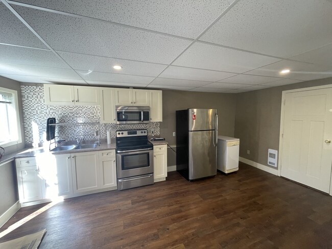 Photo - 35090 Ewert Ave