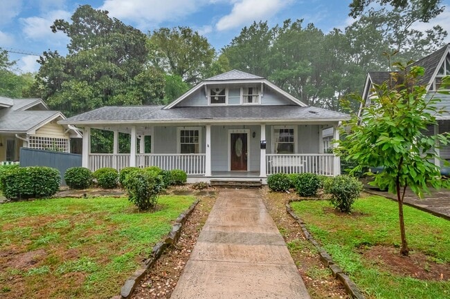 Building Photo - Spacious charmer in the heart of Dilworth ... Rental